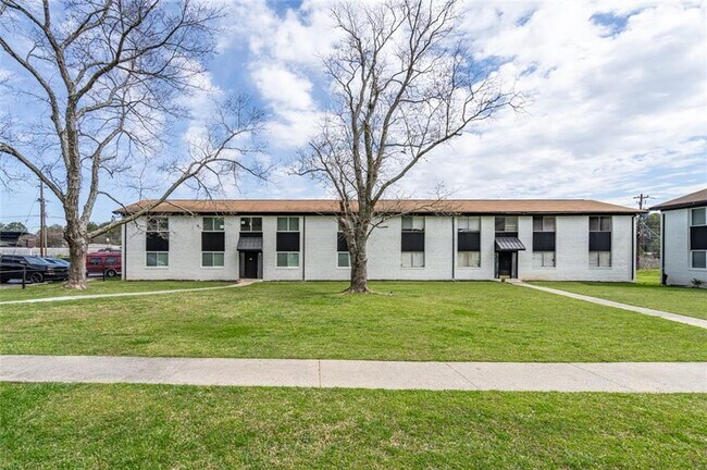 Foto del edificio - 740 Mozley Dr SE