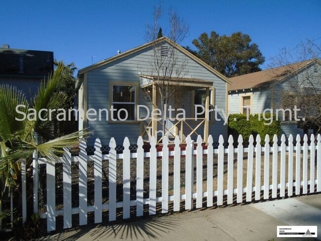 Foto del edificio - Cute and Cozy 1bed/1bath Cottage in Colonial Heights