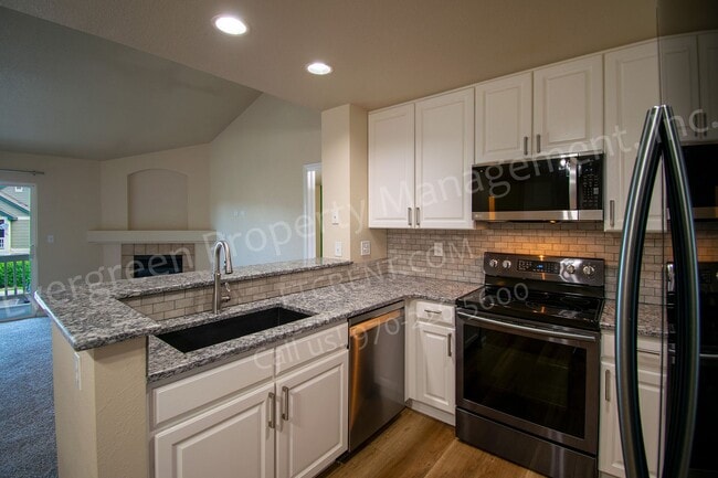 Building Photo - Spacious Two Bed Condo in Fort Collins!