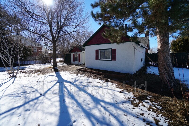 Primary Photo - 2235 Iris St