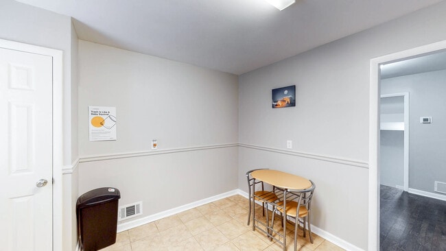 Photo - 3661 Glen Mora Dr Apartment