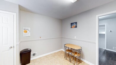 Building Photo - 3661 Glen Mora Dr