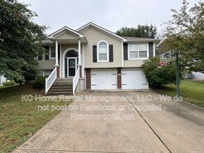 Building Photo - 625 NW Rosaceae Dr Building Photo - 625 NW Rosaceae Dr