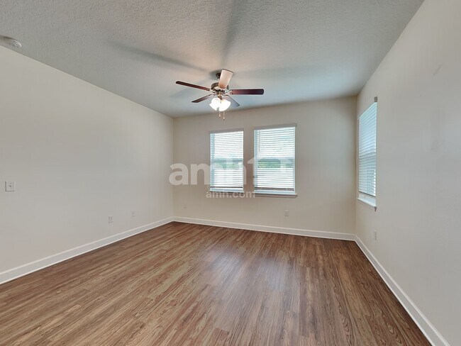 Foto del edificio - 313 Pine Terrace Dr