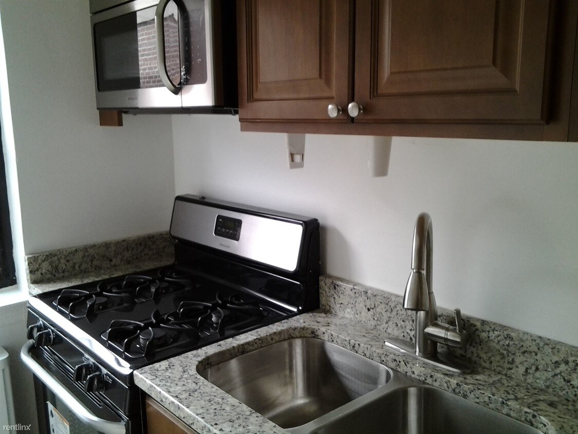 Foto principal - 7224 Kissena Blvd