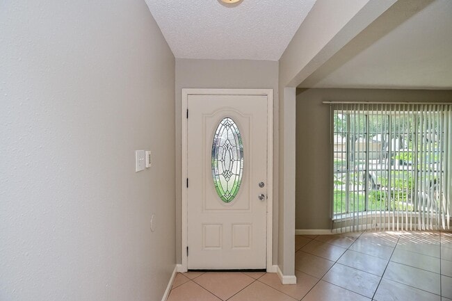 Building Photo - 10019 Overview Dr