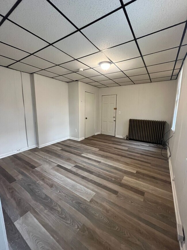 Foto del edificio - 136 E Walnut St