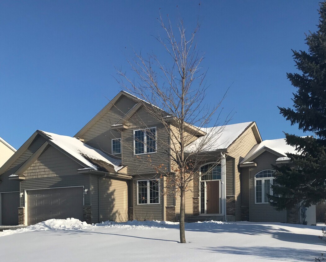 2210 Longhorn Ln, Buffalo, MN 55313 House for Rent in Buffalo, MN