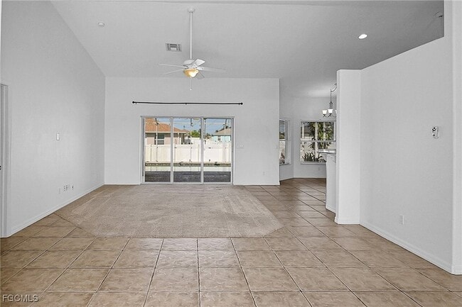Foto del edificio - 16 NW 12th Pl