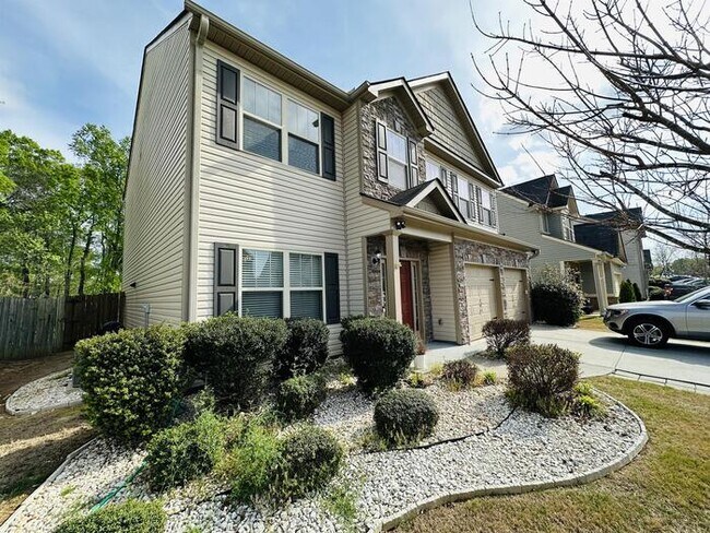 Building Photo - 324 Barrett Chase Dr