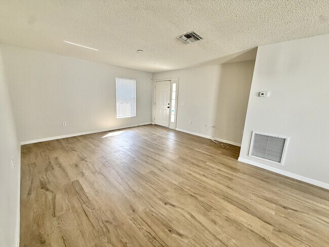 Foto del edificio - 2429 Ruddenstone Way