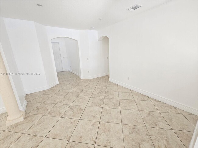 Foto del edificio - 5450 SW 165th Ct