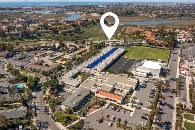 Building Photo - 745 Domingo Dr