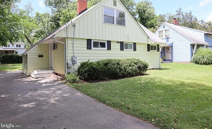 Building Photo - 302 Broadwood Dr