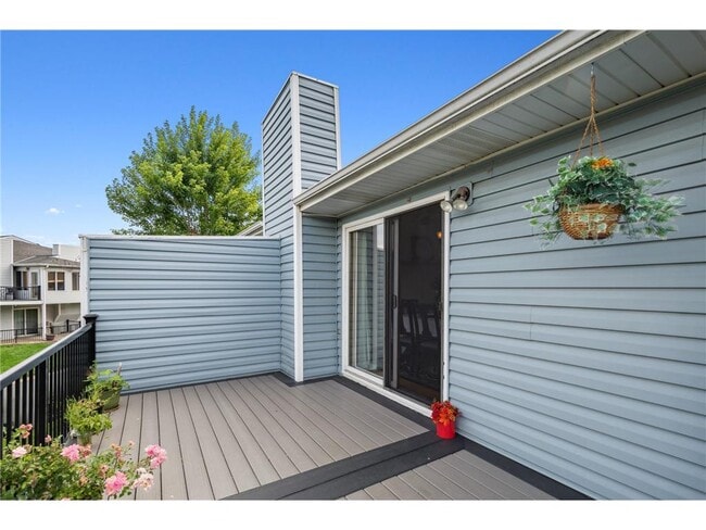 Building Photo - 14797 Lower Endicott Way