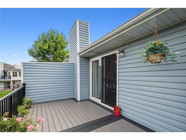 Foto del edificio - 14797 Lower Endicott Way