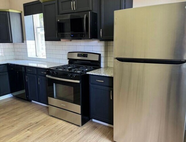 Foto del edificio - 3329-3331 Lemp