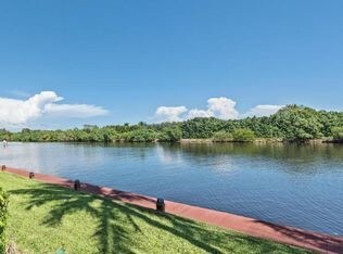 Foto del edificio - 1077 Kokomo Key Ln