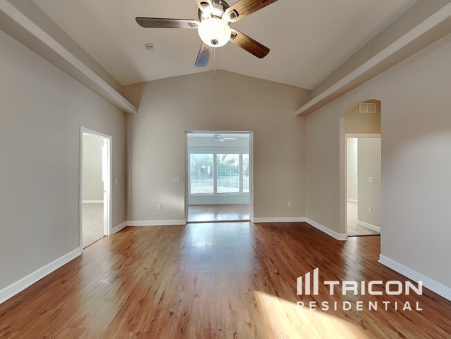 Building Photo - 9208 64th Ct E