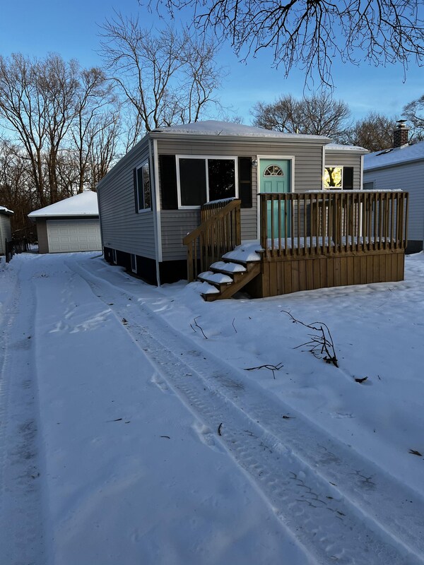 3927 Lincoln St, Gary, IN 46408 House for Rent in Gary, IN