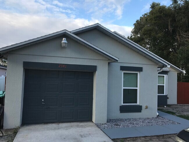 Building Photo - 2547 Rose Ridge Cir