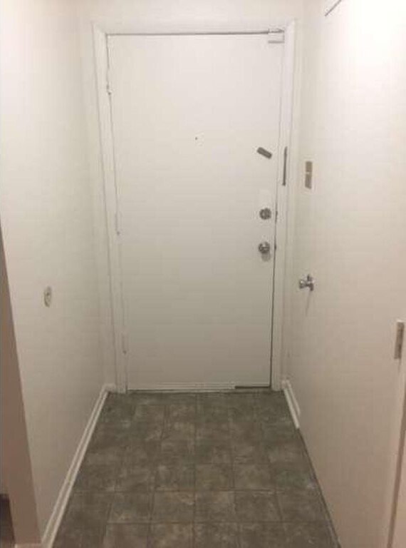Foto del edificio - 609 Meadow Woods Ln