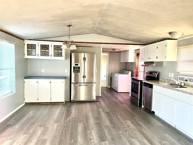 Building Photo - 2061 Olvera Ln