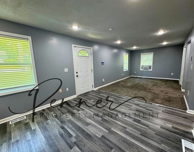 Foto del edificio - 8446 Oak St