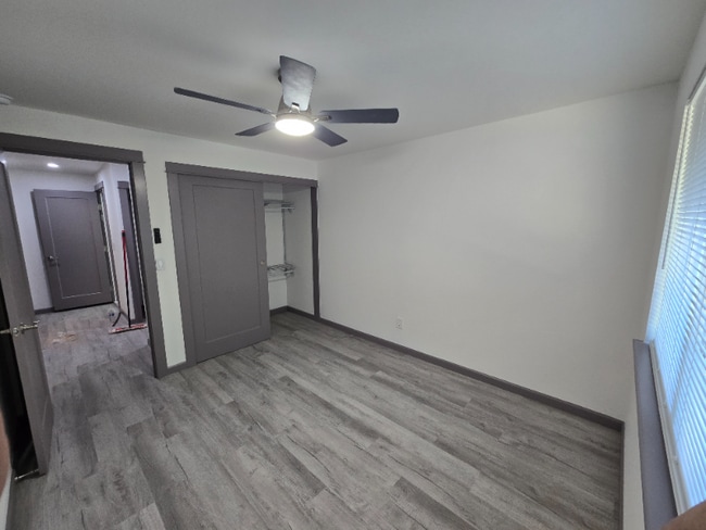 Foto del edificio - 4423 Pine Ave NE