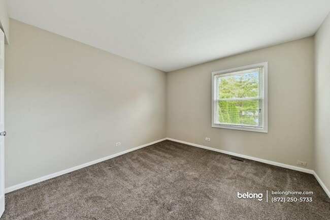 Building Photo - 434 Hunters Way