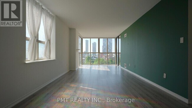 Photo du bâtiment - 95-995 Lombard St