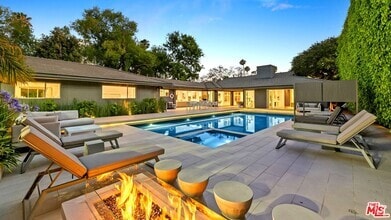 Building Photo - 602 Whittier Dr
