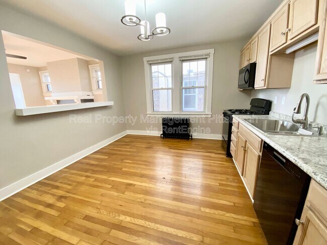 Foto del edificio - 5735 Phillips Ave