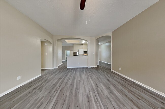 Foto del edificio - 7007 Fuchsia Ln