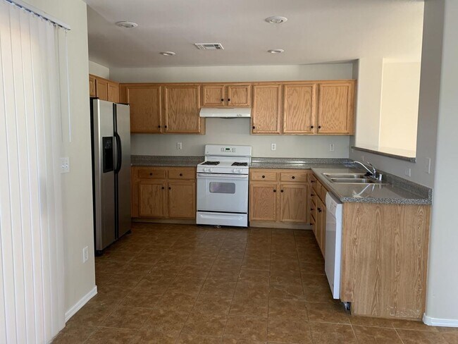 Foto del edificio - Spring Mountain Ranch 2 story home