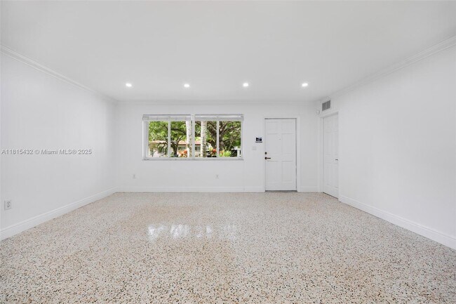 Building Photo - 6231 SW 58th St
