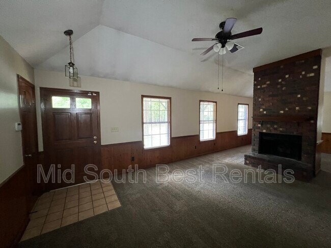 Foto del edificio - 4617 Sandy Park Dr