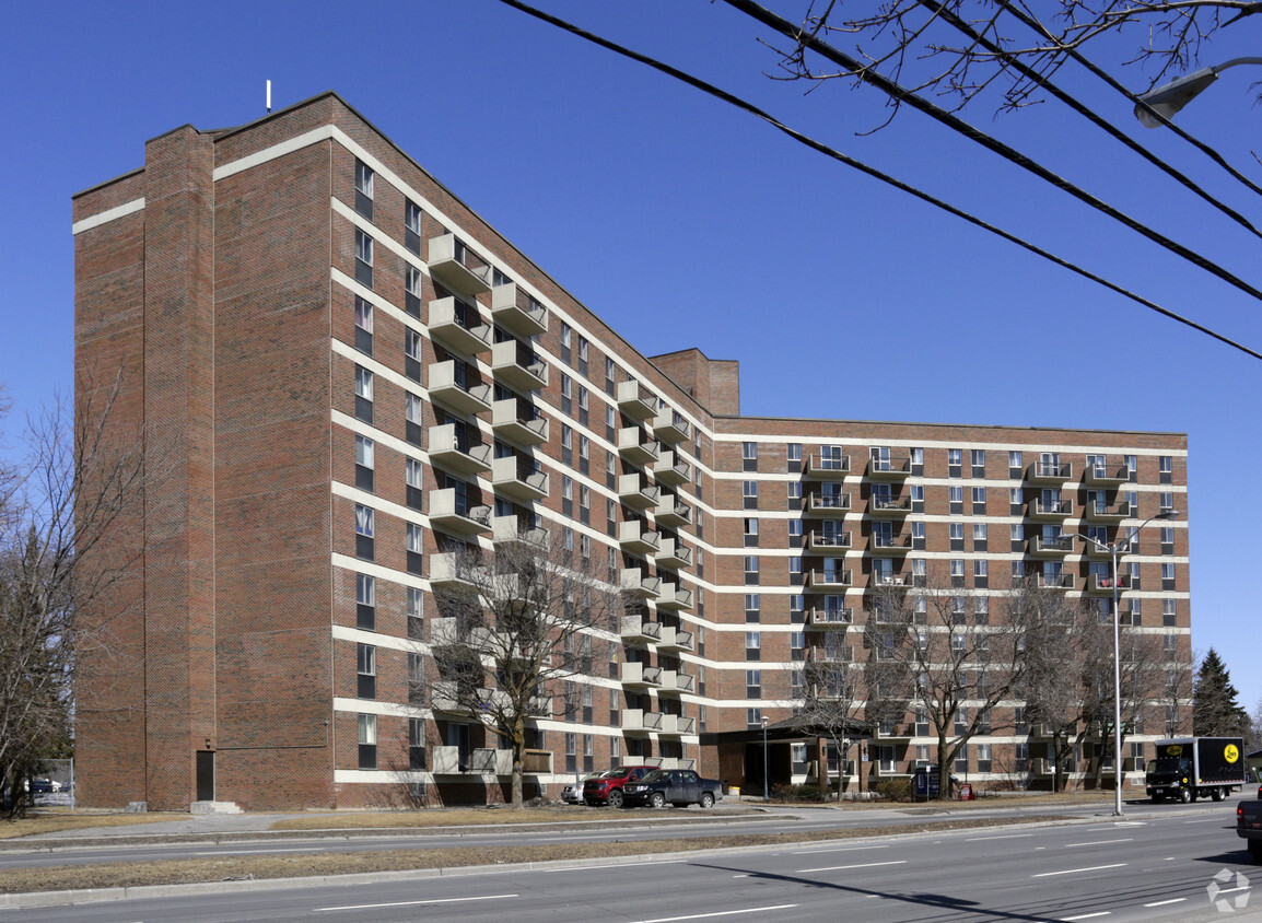 Primary Photo - Meadowbrook Place