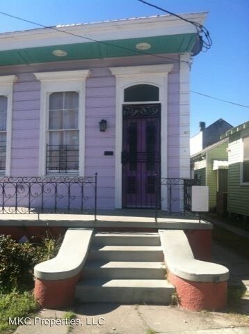 Building Photo - 2328 Gravier St