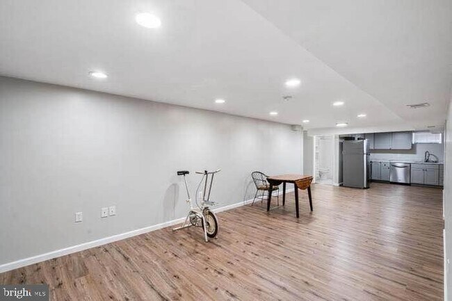 Foto del edificio - 4108 Kenny St
