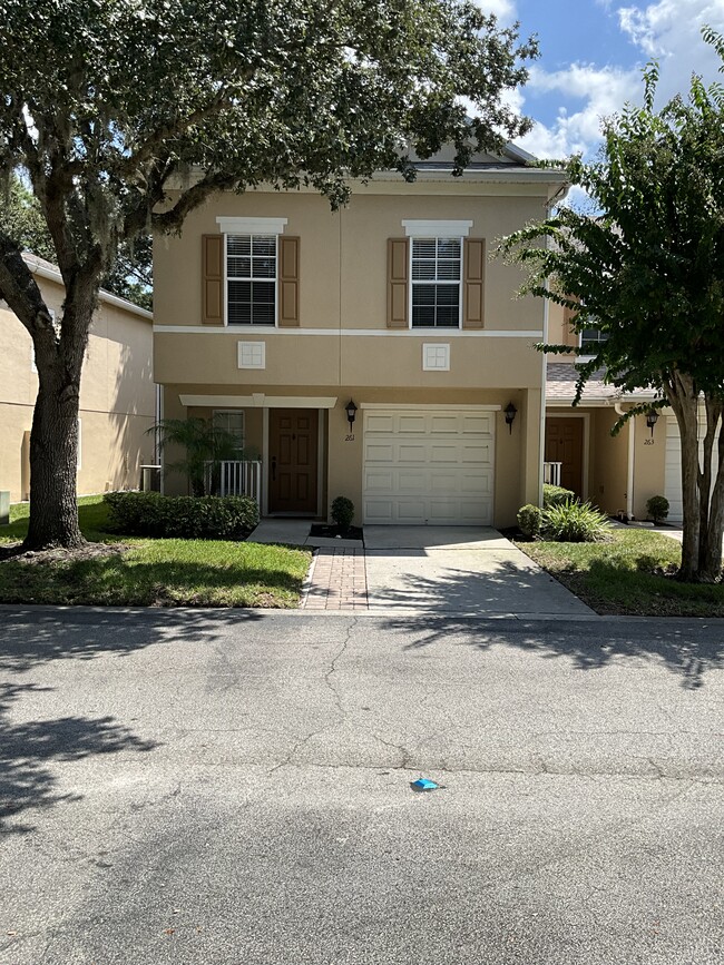 Foto del edificio - 261 Sterling Springs Ln