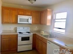Foto del edificio - 80 Island Pkwy N