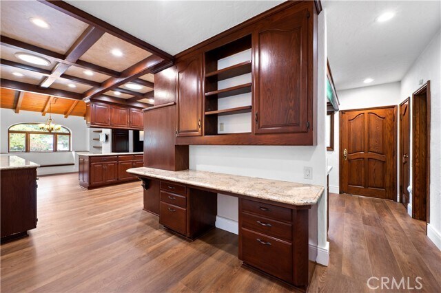 Foto del edificio - 5206 E Crescent Dr