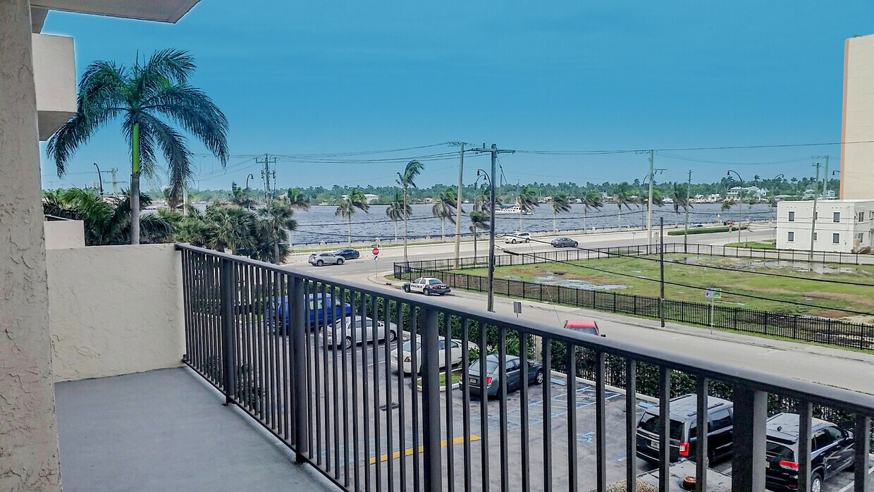 Foto principal - 1201 S Ocean Dr