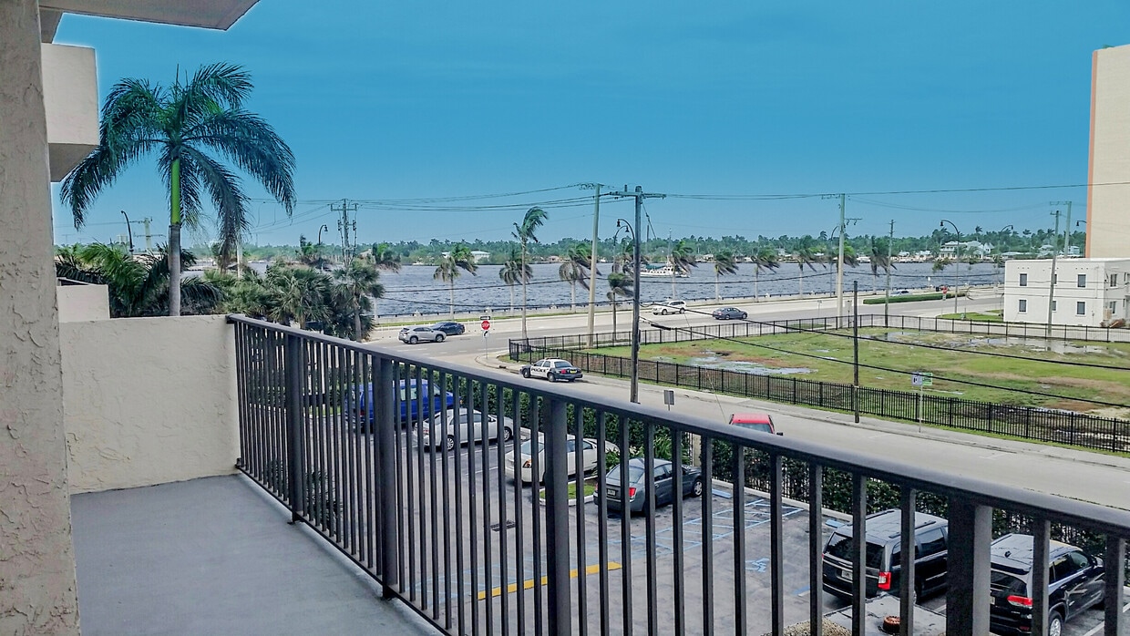 Primary Photo - 1201 S Ocean Dr
