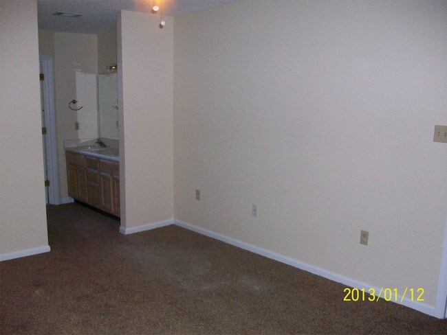 Foto del edificio - 541 Pointe S Dr