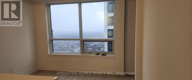 Building Photo - 30 Elm Dr W