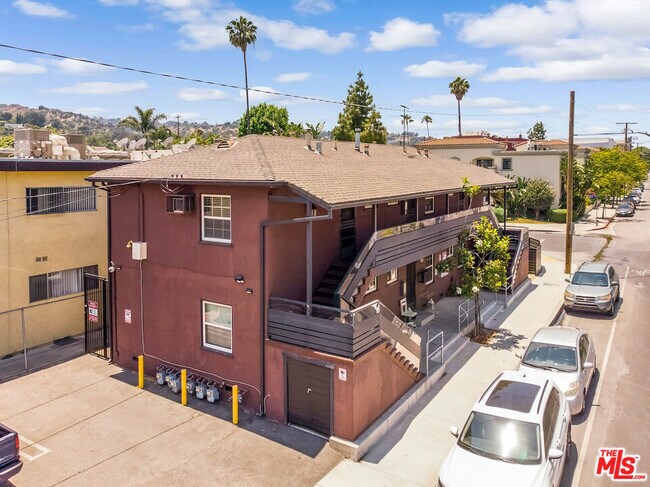 Foto del edificio - 13804 Moorpark St