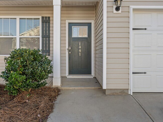 Foto del edificio - NO APPLICATION FEE IF APPROVED-Spacious 3-Bdrm 2.5 Bath Home in Woodruff/Reidville Area