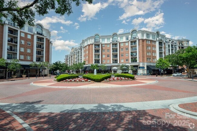 Building Photo - 4625 Piedmont Row Dr